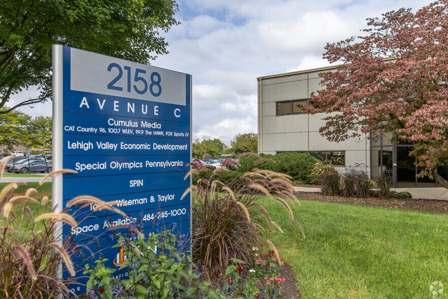 2158 Avenue C, Bethlehem, PA à louer - Photo du bâtiment - Image 2 de 7