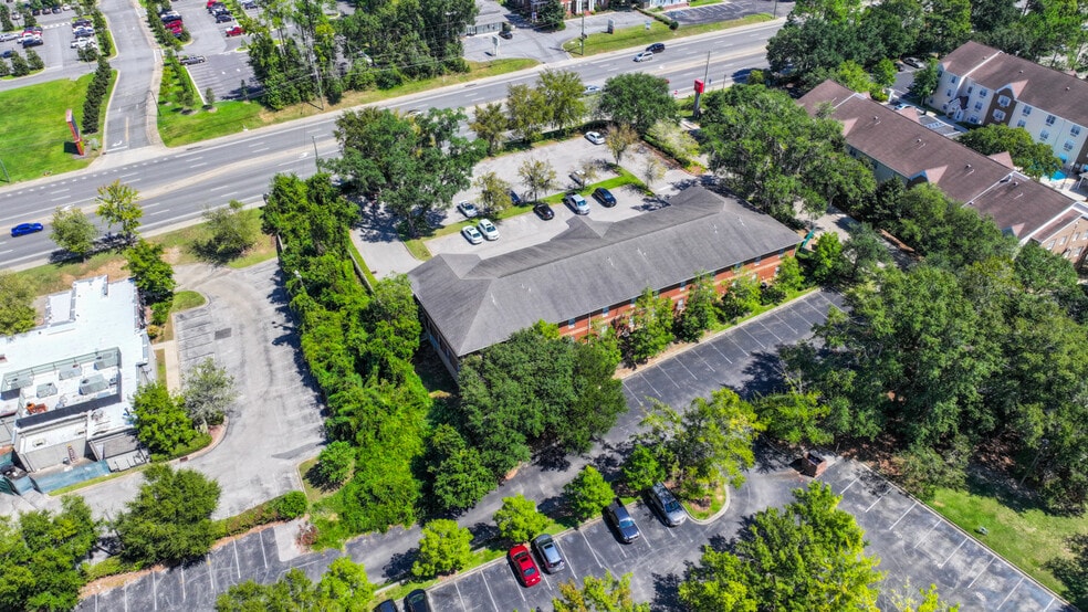 1882 NE Capital Cir, Tallahassee, FL à louer - Aérien - Image 2 de 13