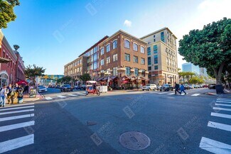Plus de détails pour 210-250 5th Ave, San Diego, CA - Commerce de détail à louer