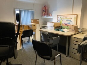 61A-61 Union St, Newport Pagnell for lease Interior Photo- Image 1 of 3