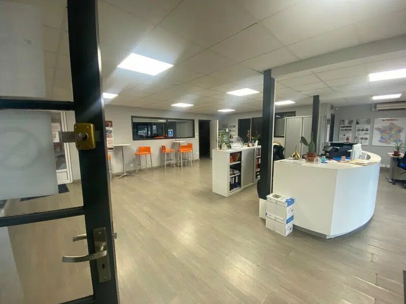 Industrial in Ergué-Gabéric for lease Interior Photo- Image 1 of 7