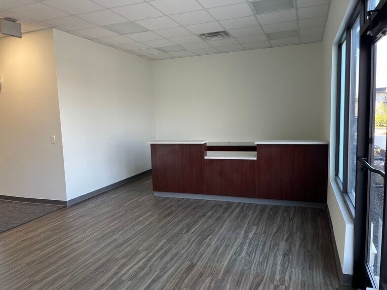 5 Myers Dr, Mullica Hill, NJ for lease - Interior Photo - Image 3 of 15