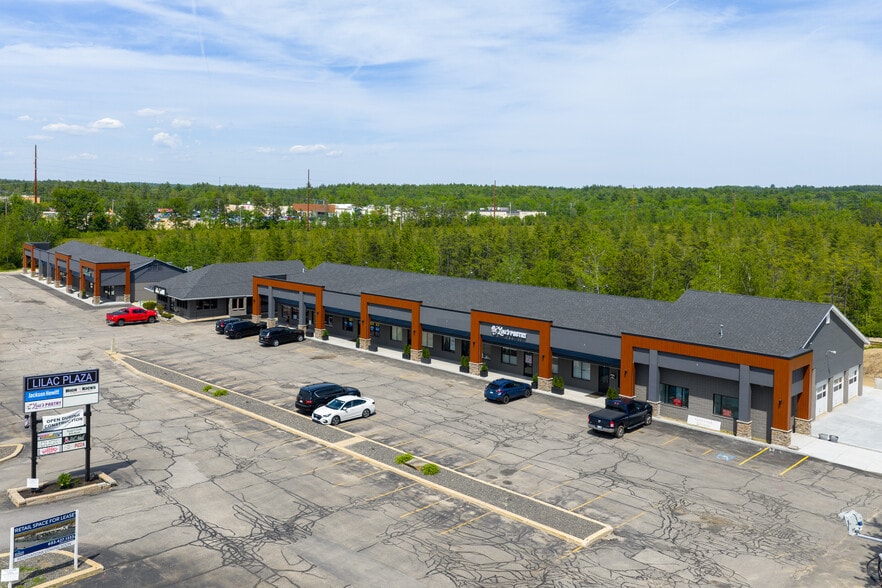 193B Wakefield St, Rochester, NH for lease - Building Photo - Image 3 of 4