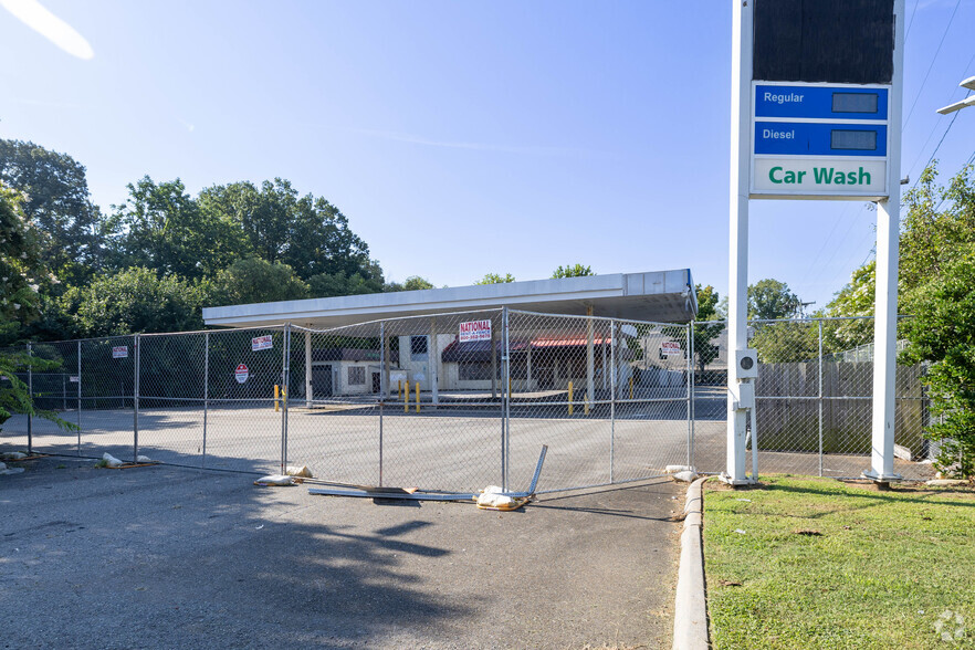 3800 Central Ave, Charlotte, NC for lease - Primary Photo - Image 1 of 6