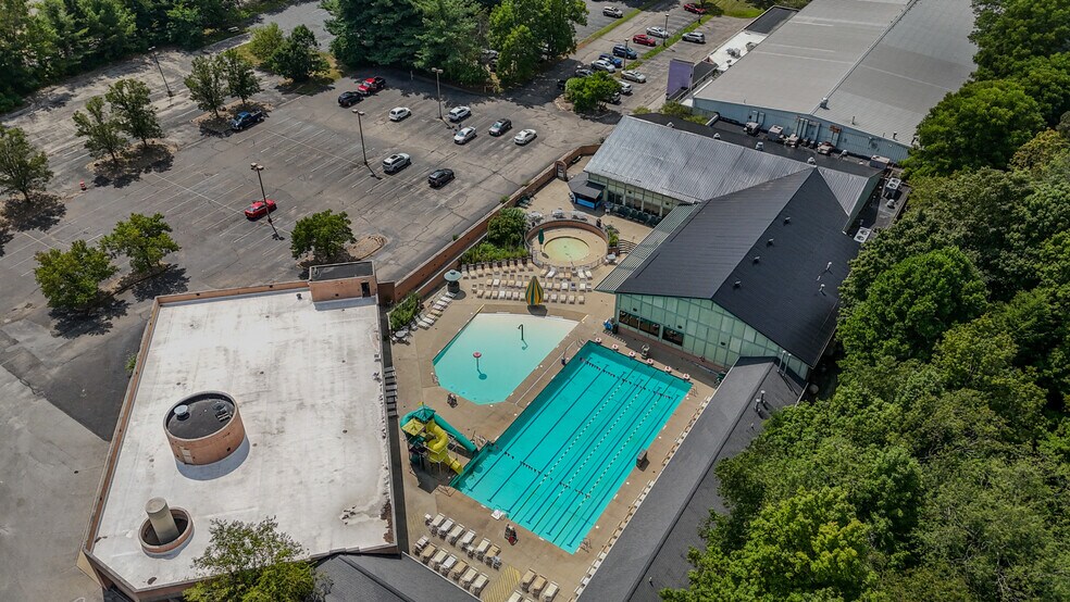 5133 Darrow Rd, Hudson, OH à vendre - Photo du bâtiment - Image 2 de 74