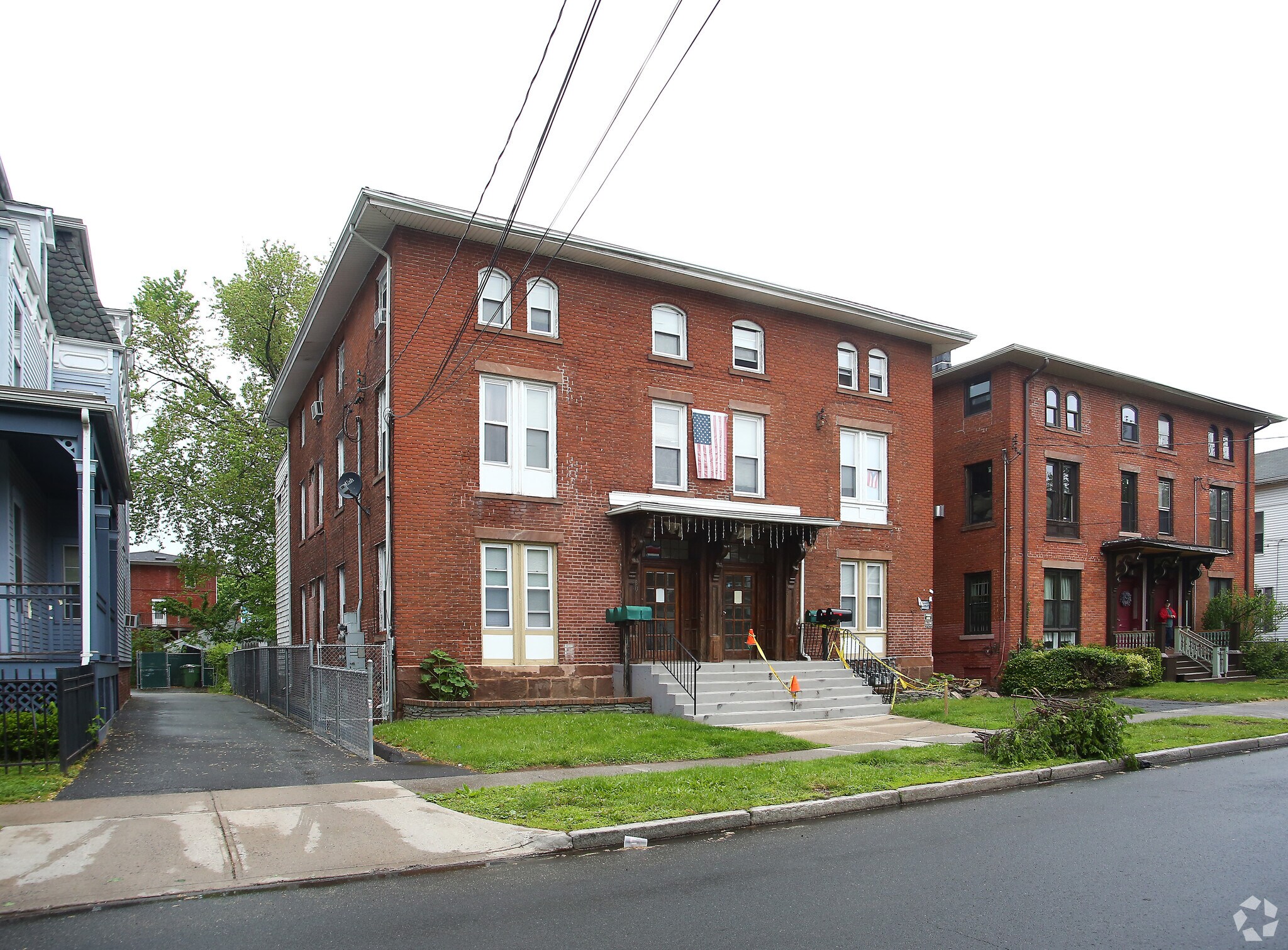 28-30 Madison St, Hartford, CT for sale Primary Photo- Image 1 of 4