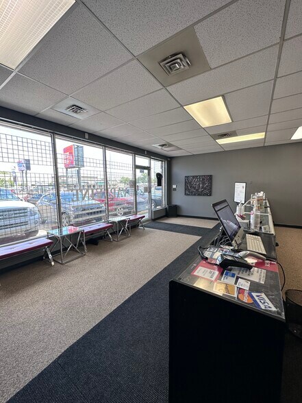 1408-1428 Broad St, Regina, SK à louer - Photo intérieure - Image 3 de 6