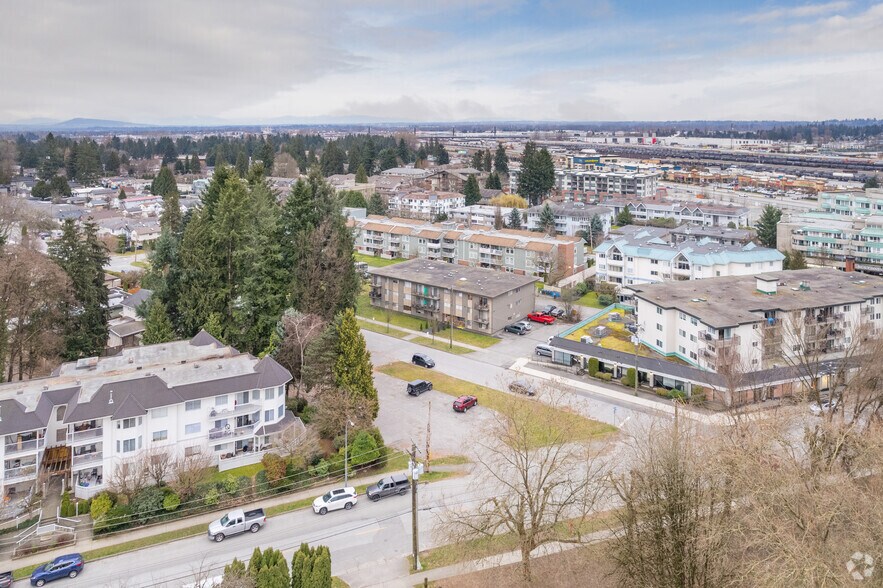 2060 Manning Ave, Port Coquitlam, BC for sale - Building Photo - Image 2 of 2