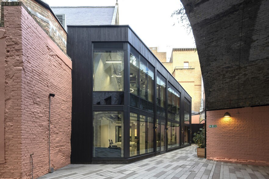 57 Chamber St, Londres à louer - Photo du bâtiment - Image 2 de 11
