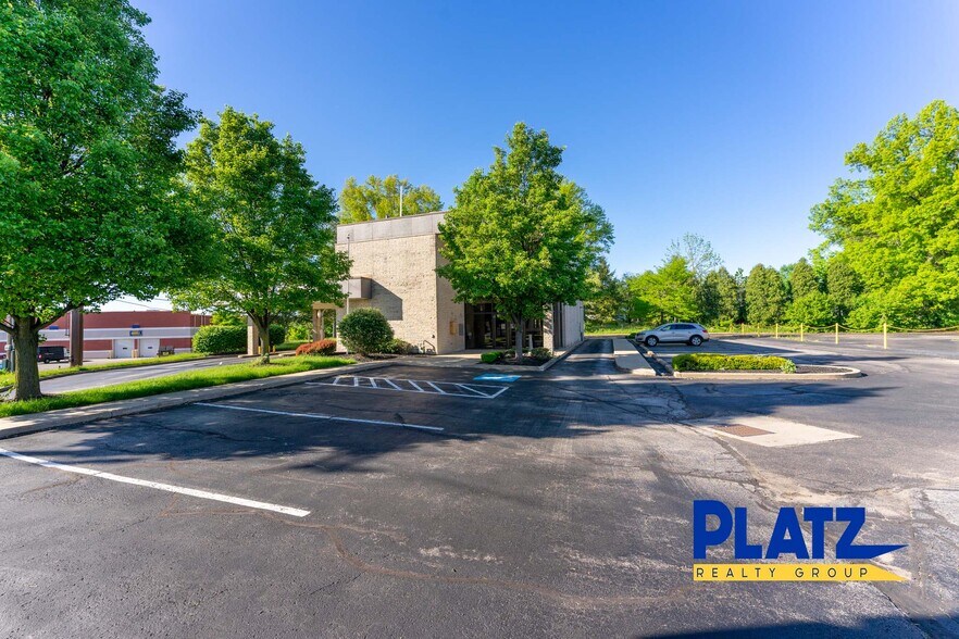 5845 Youngstown Warren Rd, Niles, OH à louer - Photo du bâtiment - Image 1 de 15