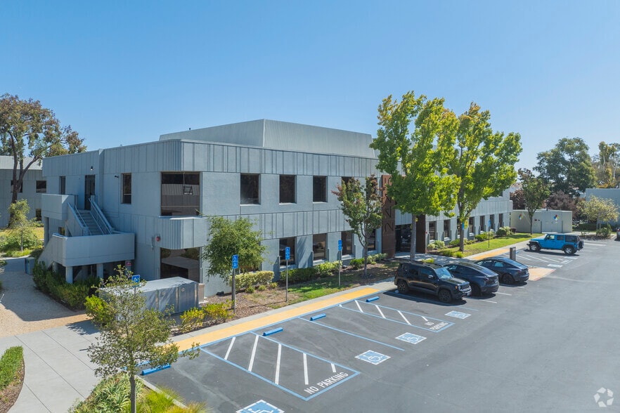 2445 Faber Pl, Palo Alto, CA for lease - Building Photo - Image 1 of 8