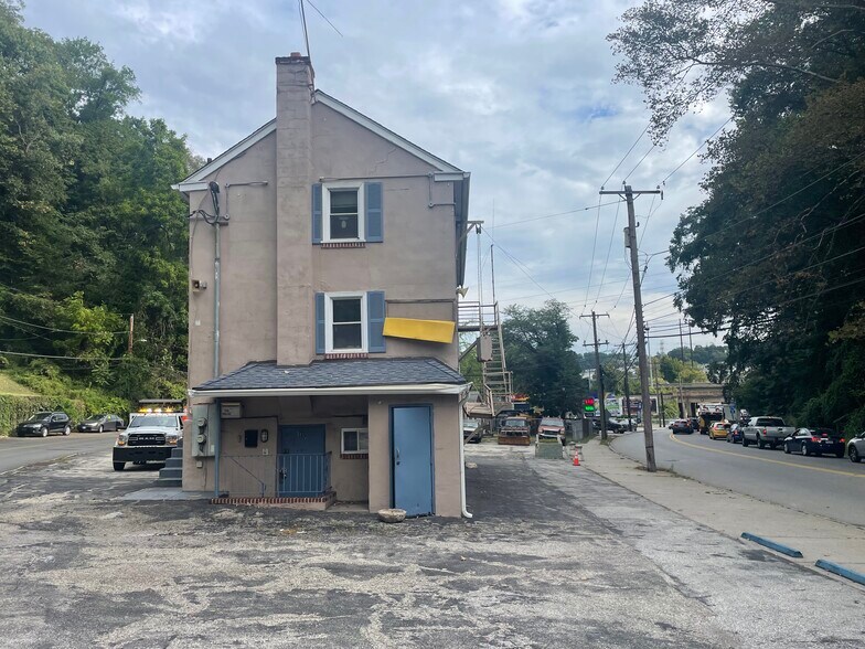 168 Old Belmont Ave, Bala Cynwyd, PA à vendre - Photo du bâtiment - Image 3 de 10