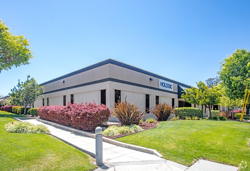 1257 Tasman Dr, Sunnyvale, CA à louer - Photo du bâtiment - Image 3 de 9