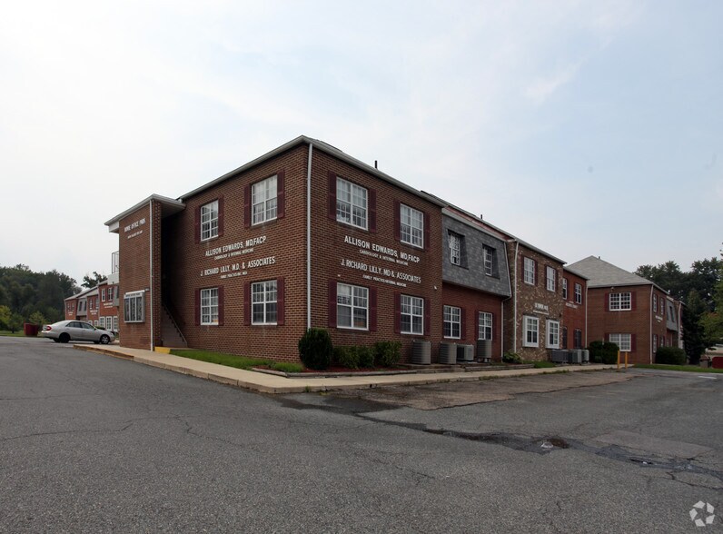 14300 Gallant Fox Ln, Bowie, MD à vendre - Photo principale - Image 1 de 60