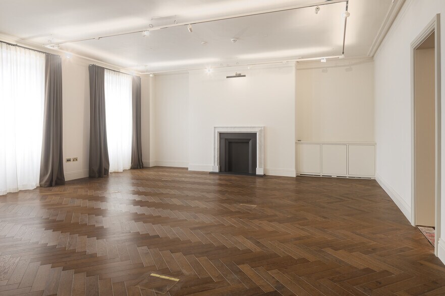 28 Bruton St, Londres à louer - Photo du bâtiment - Image 3 de 6