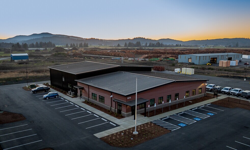 6275 Blimp Blvd, Tillamook, OR à vendre - Photo du bâtiment - Image 3 de 4