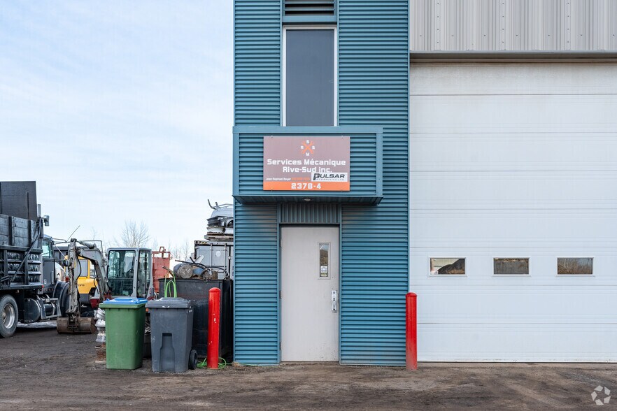 2388 Av De La Rotonde, Lévis, QC à louer - Photo du bâtiment - Image 3 de 3