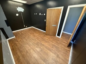 2500 W Broad St, Athens, GA for lease Interior Photo- Image 2 of 4