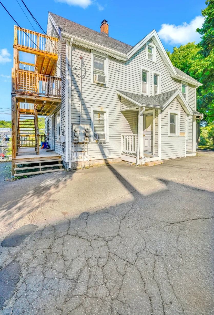 28 Atwood Ct, Watertown, CT à vendre Photo principale- Image 1 de 2