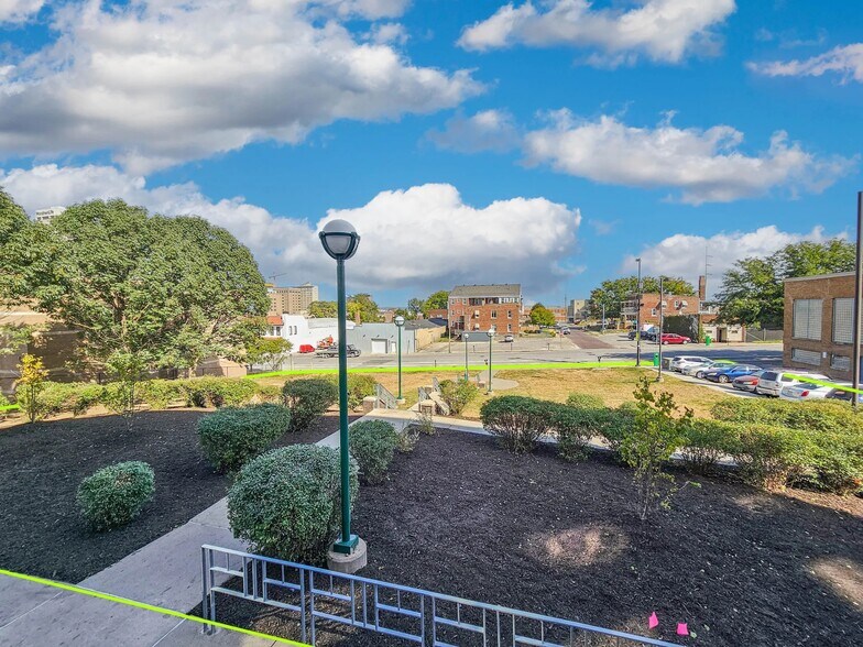 NWC 20th & Jones Street, Omaha, NE à vendre - Photo du bâtiment - Image 2 de 8