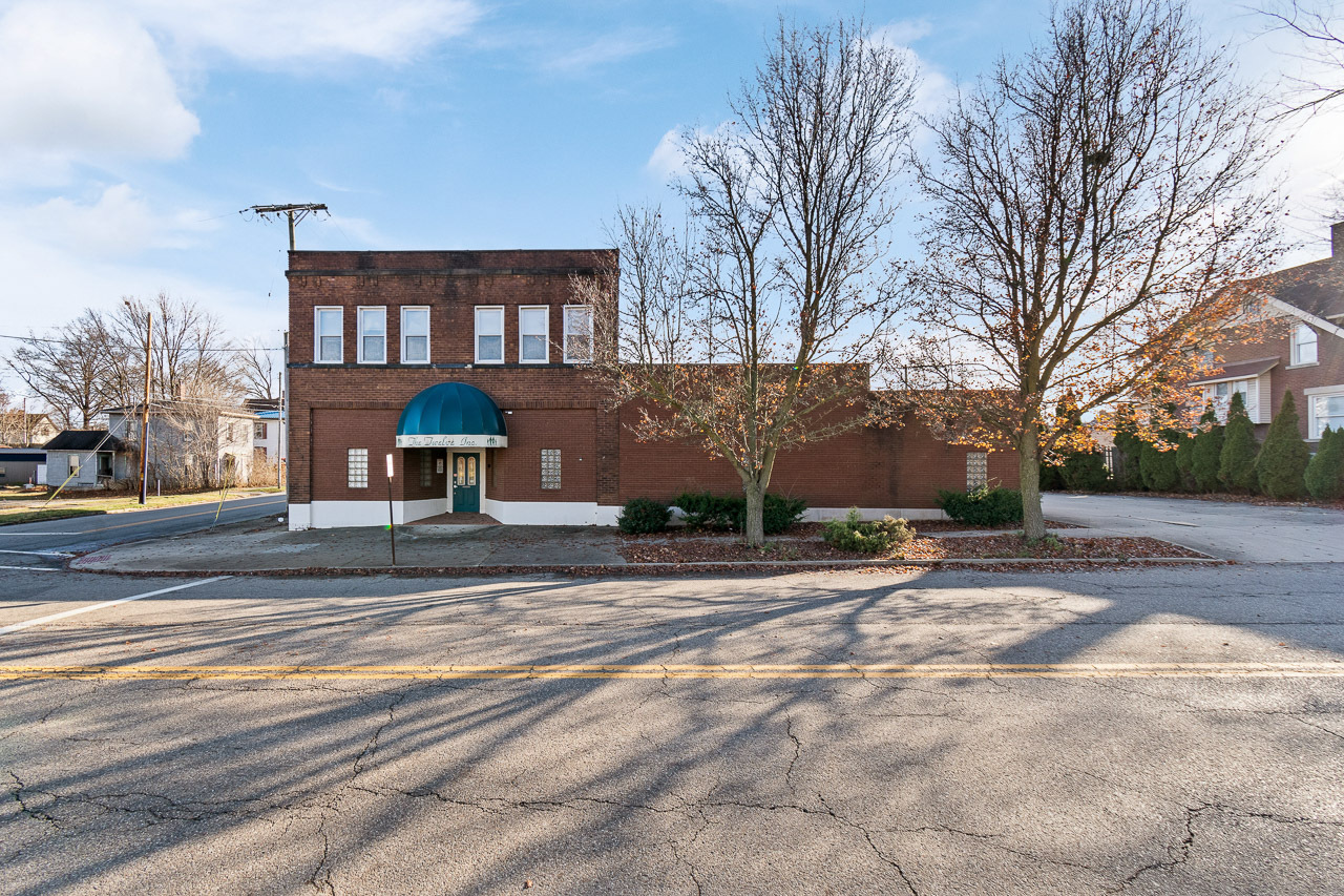 619 Tremont Ave SW, Massillon, OH à vendre Photo du bâtiment- Image 1 de 27