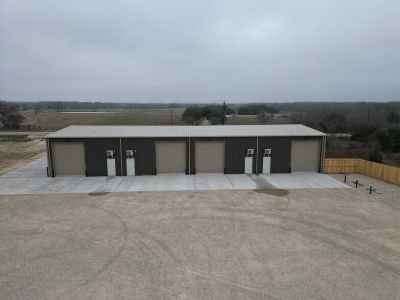 5406 Old Reliance Rd, Bryan, TX à vendre - Photo du bâtiment - Image 2 de 2