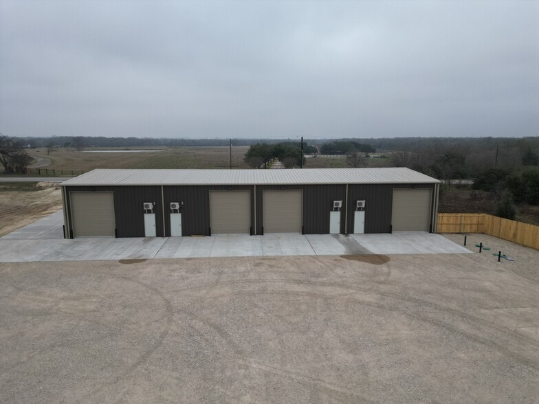 5406 Old Reliance Rd, Bryan, TX à vendre - Photo du bâtiment - Image 2 de 2