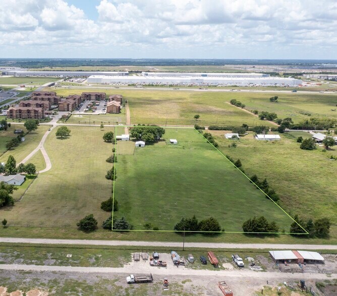 330 S Goode Rd, Wilmer, TX à vendre - Photo du bâtiment - Image 2 de 6