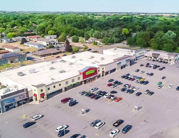 2150 E Kimberly Rd, Davenport, IA à louer - Photo du bâtiment - Image 2 de 14