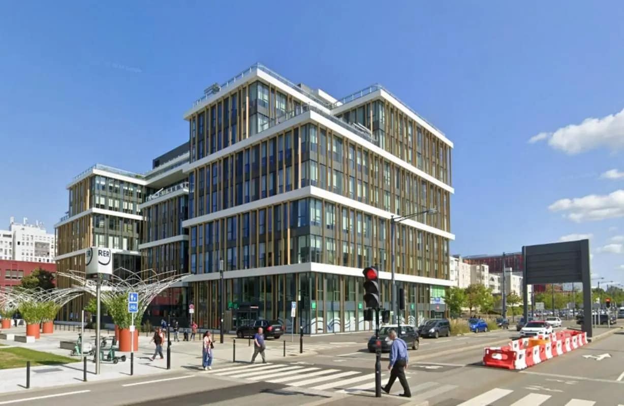 Office in Montigny-le-Bretonneux for lease Building Photo- Image 1 of 6