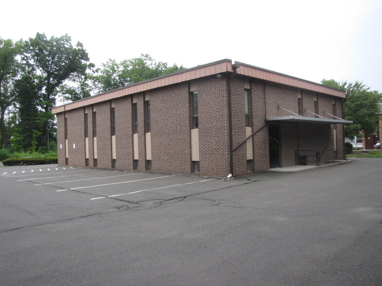100 Main St, Agawam, MA for sale - Building Photo - Image 3 of 8