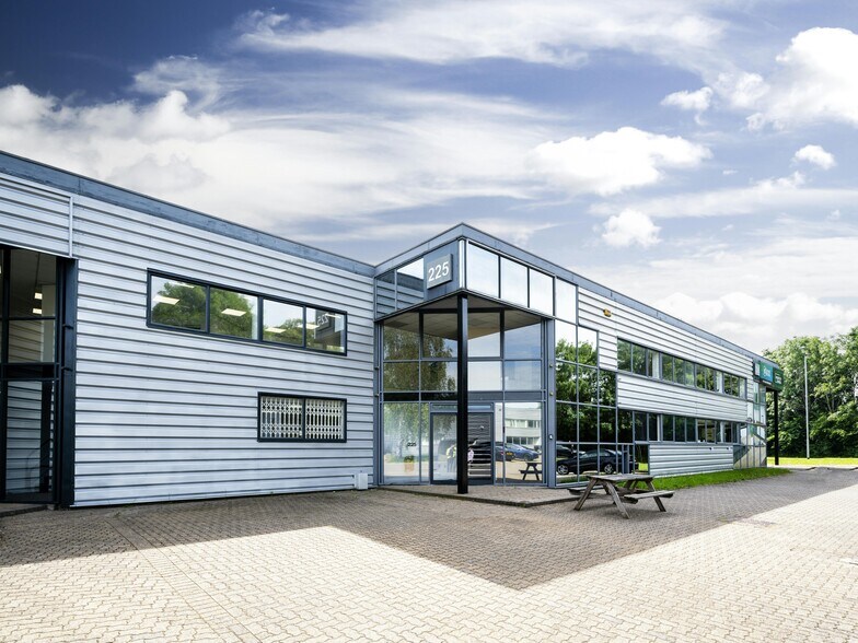 Europa Trade Park, Warrington à louer - Photo du bâtiment - Image 2 de 15