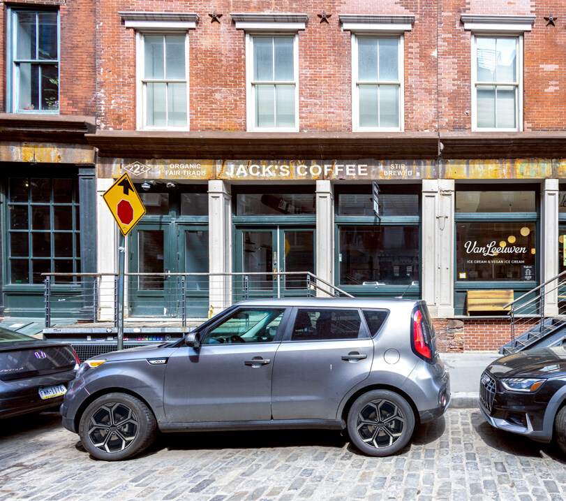 222-224 Front St, New York, NY for lease Interior Photo- Image 1 of 5