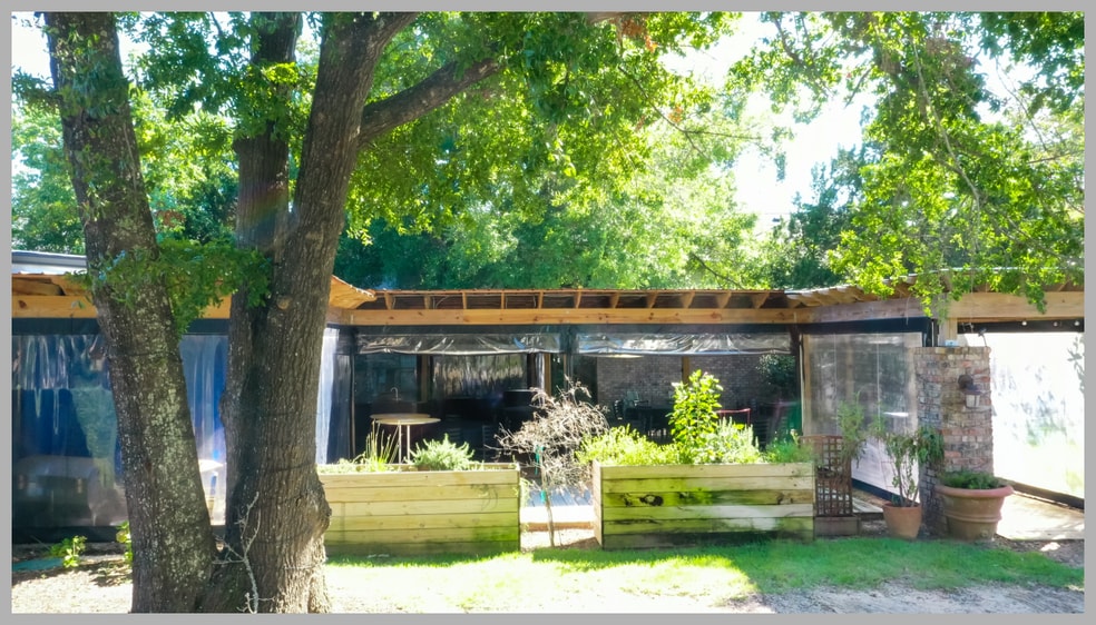 555 Scenic Hwy, Pensacola, FL à louer - Photo du bâtiment - Image 3 de 15