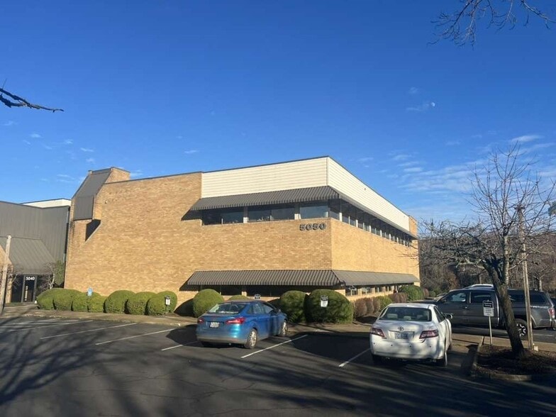 5050 SW Griffith Dr, Beaverton, OR for lease - Building Photo - Image 1 of 4