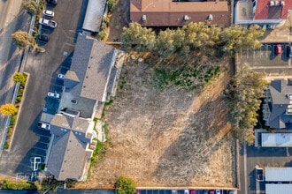 1001-1043 Stine Rd, Bakersfield, CA - AERIAL  map view
