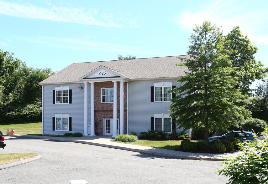 675 Berlin Tpke, Berlin, CT for lease - Building Photo - Image 3 of 4