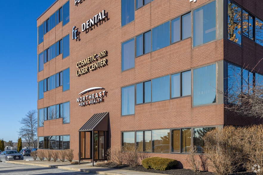 444 Washington St, Woburn, MA for lease - Building Photo - Image 3 of 8