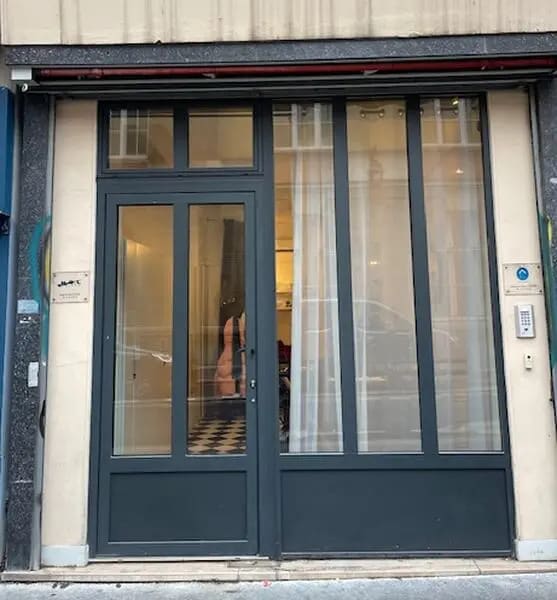 Retail in Paris for lease Building Photo- Image 1 of 10