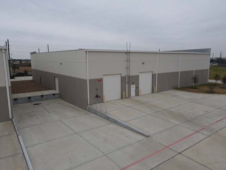 21203 Clay Rd, Katy, TX for lease - Building Photo - Image 3 of 7