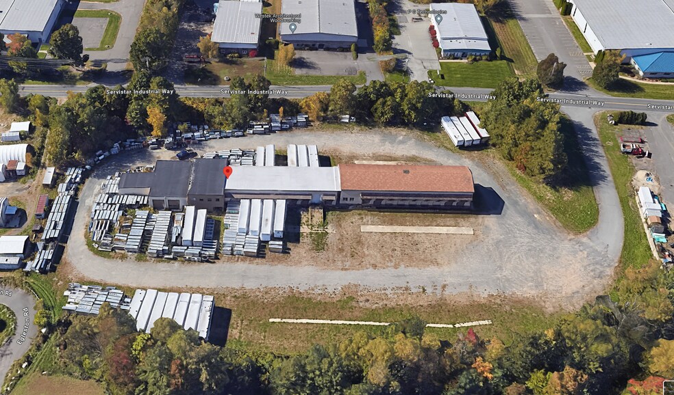 100 Servistar Industrial Way, Westfield, MA à louer - Photo principale - Image 1 de 4