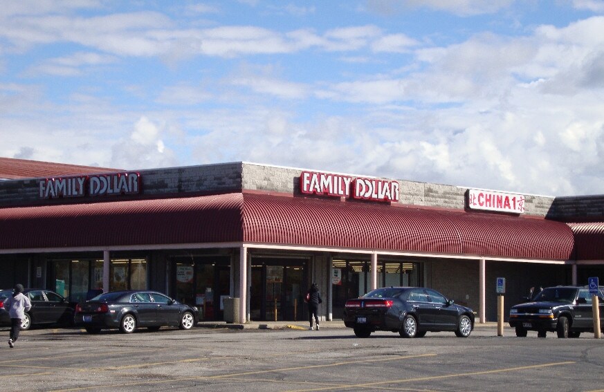 16122 Lake Shore Blvd, Cleveland, OH à louer - Photo du bâtiment - Image 2 de 3