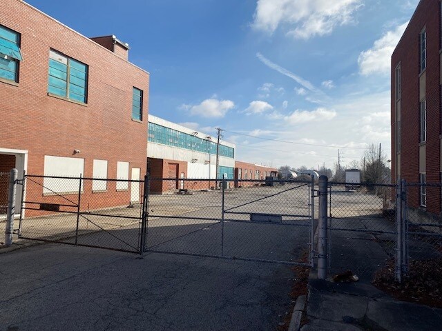 521 S Market St, Galion, OH à vendre - Photo du bâtiment - Image 2 de 59