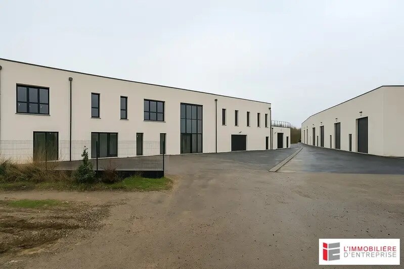 Office in Noyal-Châtillon-sur-Seiche for lease Building Photo- Image 1 of 8