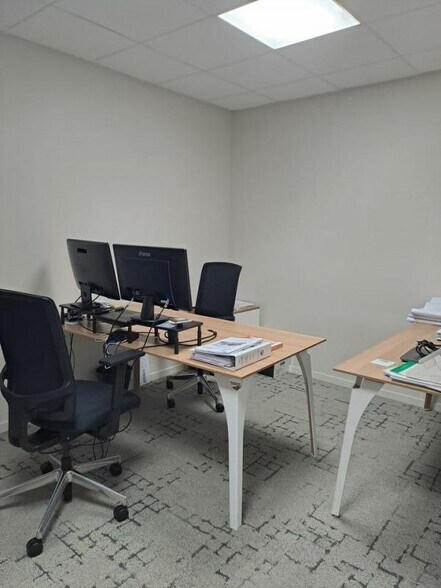 Office in Rennes for sale - Interior Photo - Image 3 of 8