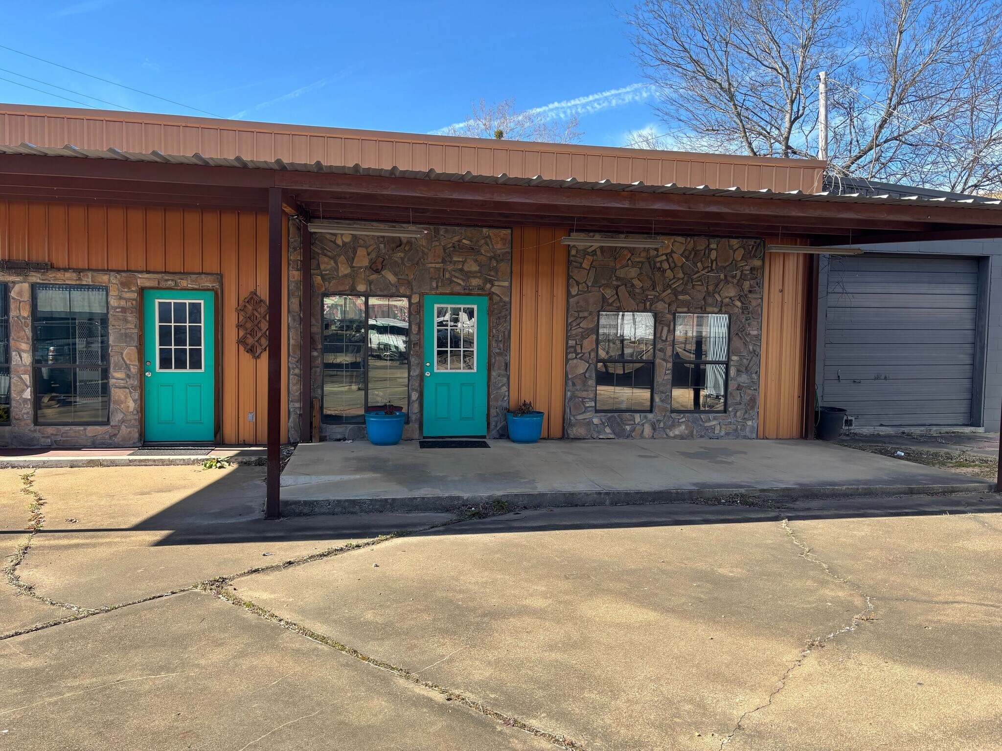 9 NW Martin Luther King Ave, Idabel, OK à vendre Photo principale- Image 1 de 45