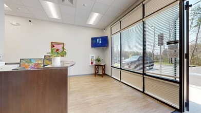 345 Patricia Ln, Fort Mill, SC for lease Interior Photo- Image 2 of 13