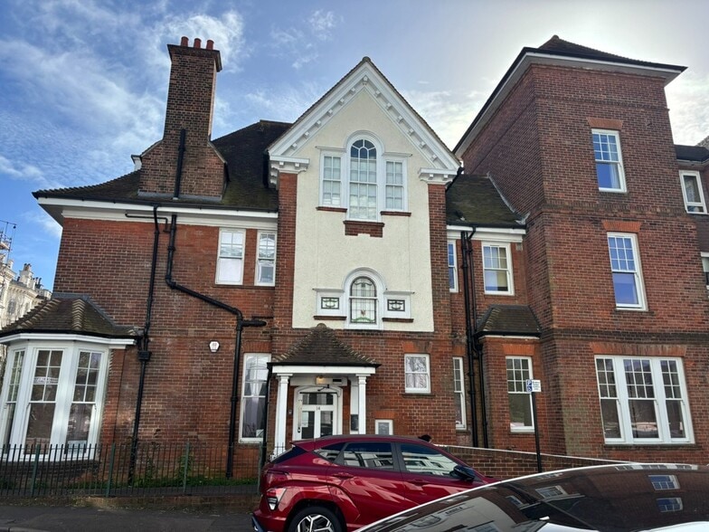 14 Windlesham Av, Brighton à louer - Photo du bâtiment - Image 2 de 13