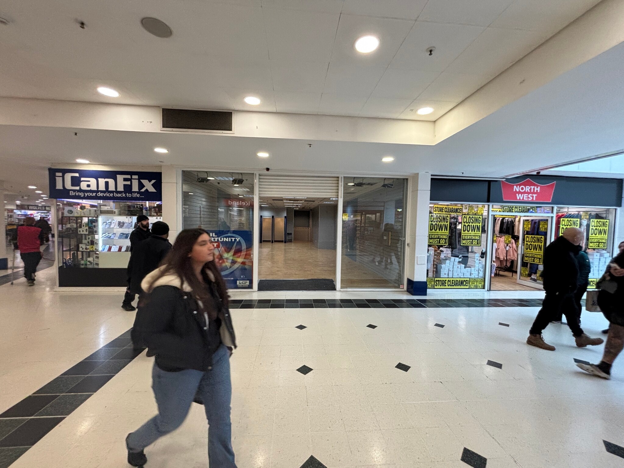 Wulfrun Sq, Wolverhampton for lease Primary Photo- Image 1 of 49