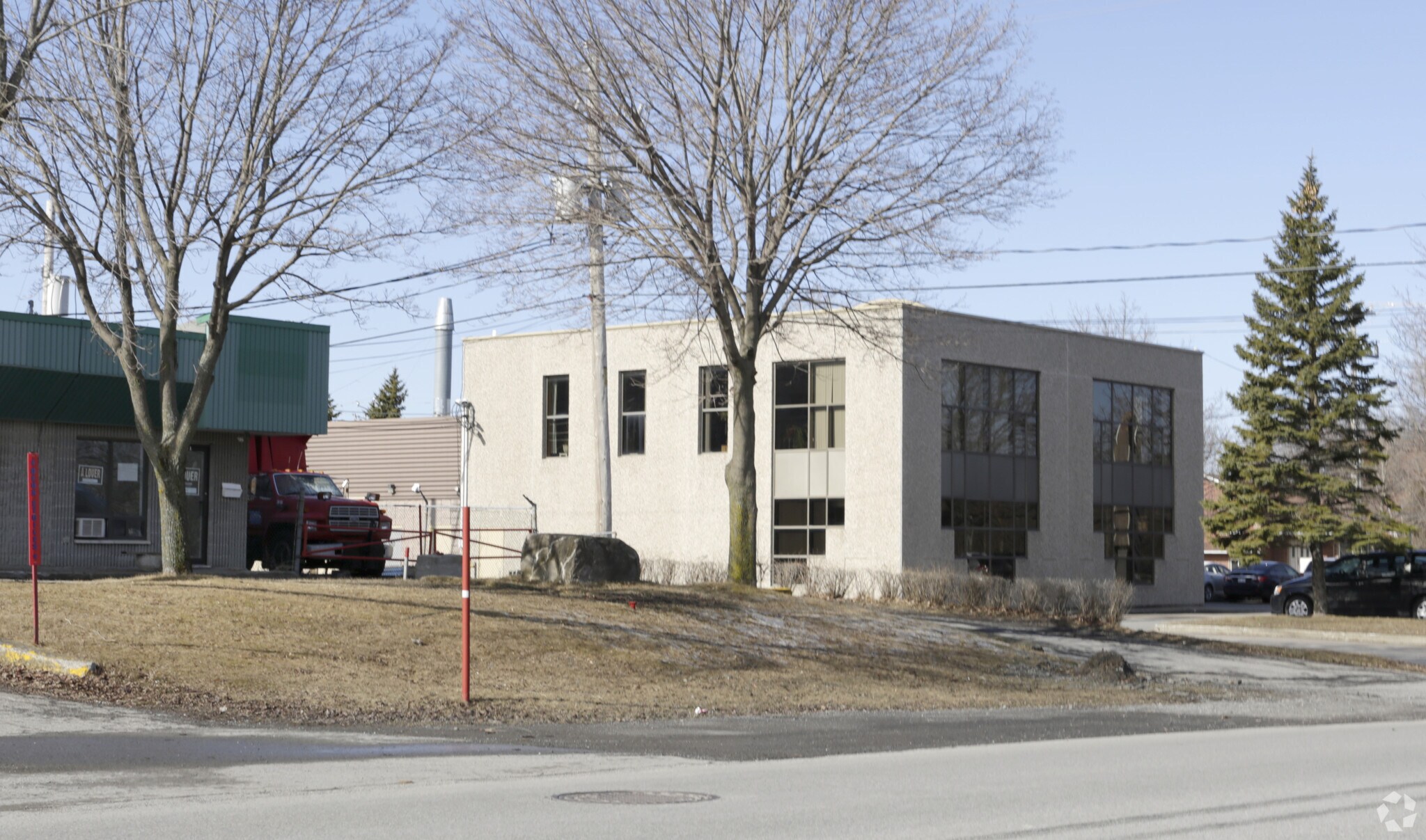 330 Boul Pierre-Boursier, Châteauguay, QC à louer Photo principale- Image 1 de 3